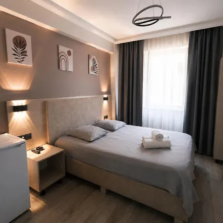 Luna Hotel